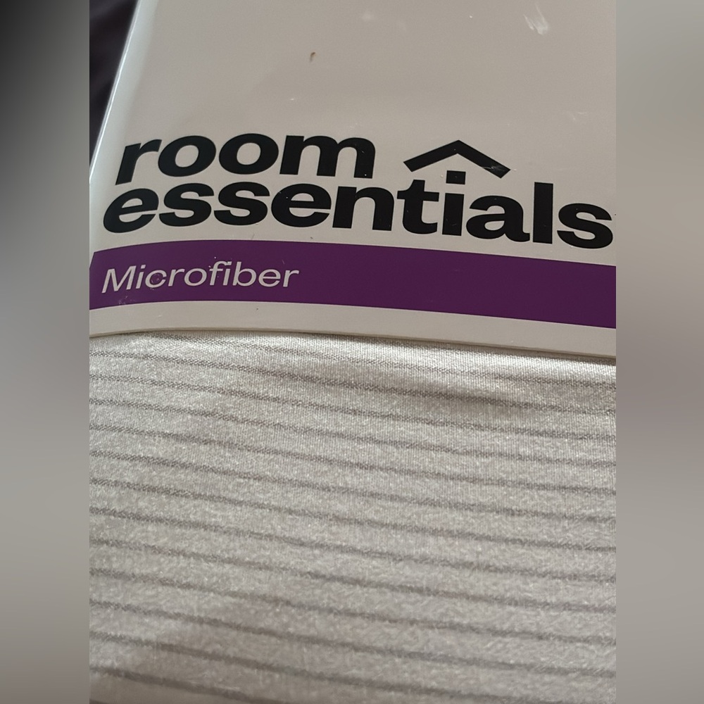 Room Essentials Microfiber Sheet twin set